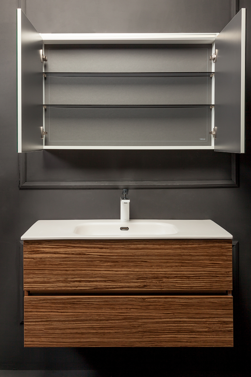 Зеркальный шкаф Vallessi 100 зебрано с подстветкой