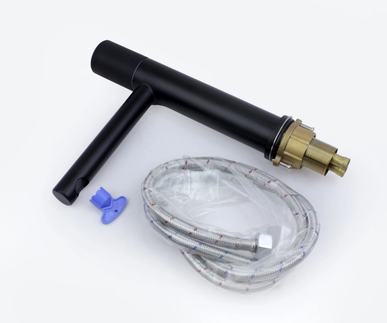 Смеситель низкий AVANGARDE черный (2010H)