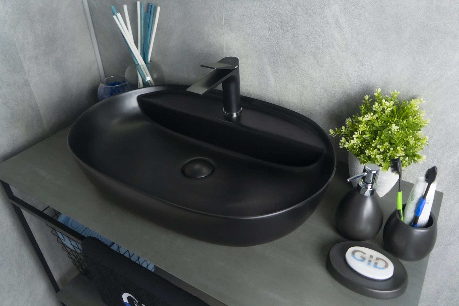 Раковина Gid Bm1346 53345 накладная черная матовая 61x41x14