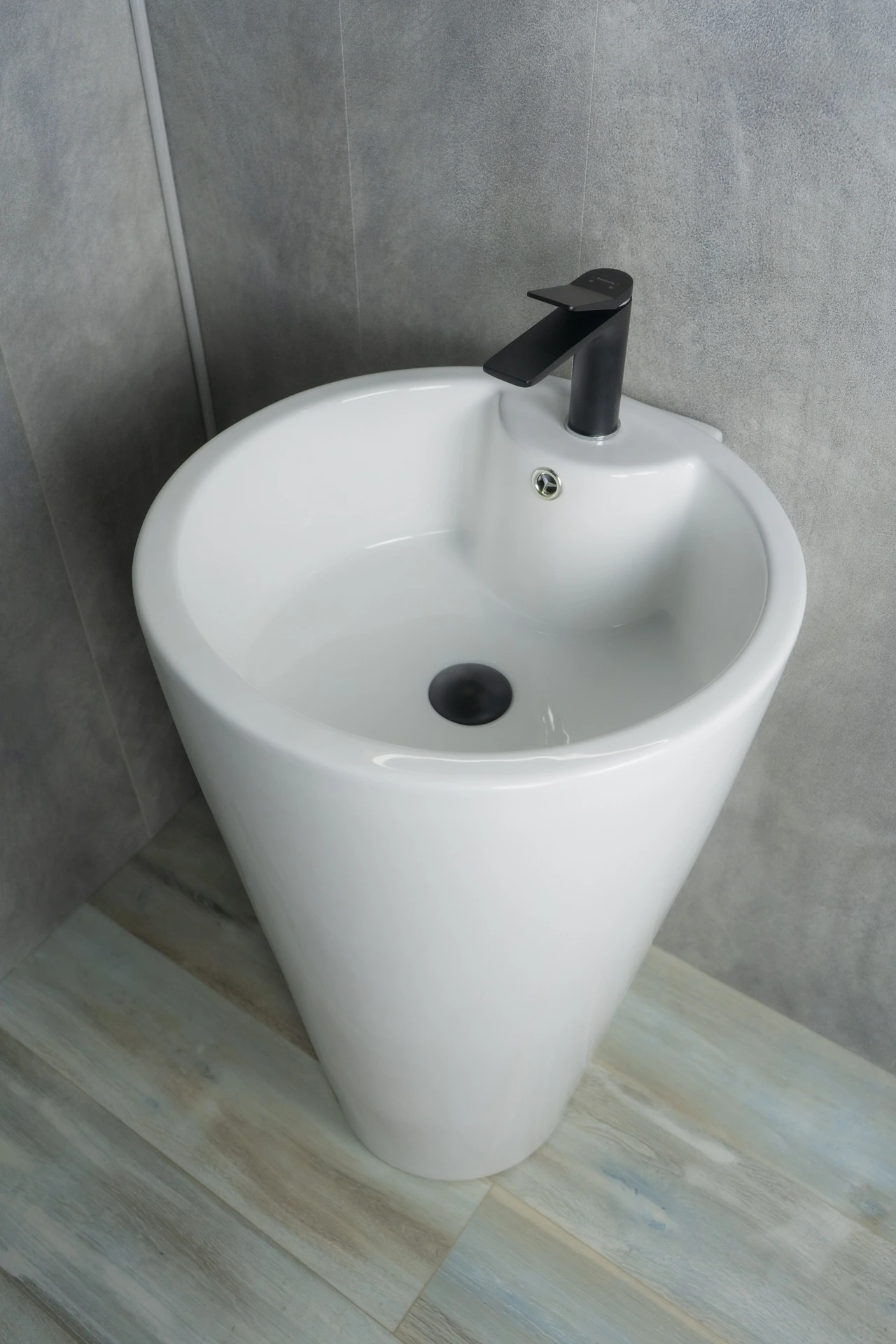 Раковина Gid Nb136 81105 накладная белая 50x53x80