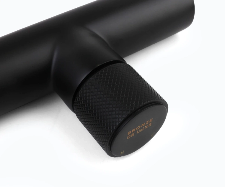 Смеситель настенный AVANGARDE черный (2021H)